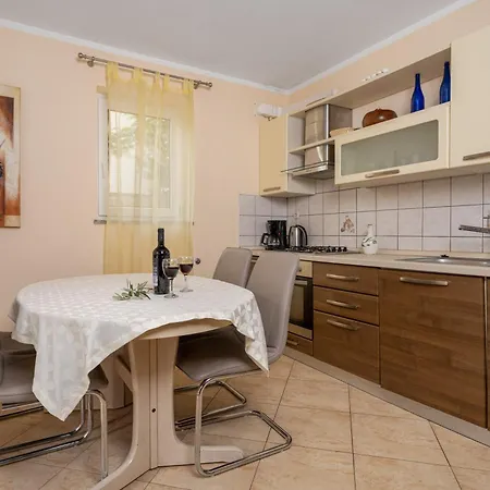 Bellistra Apartment *